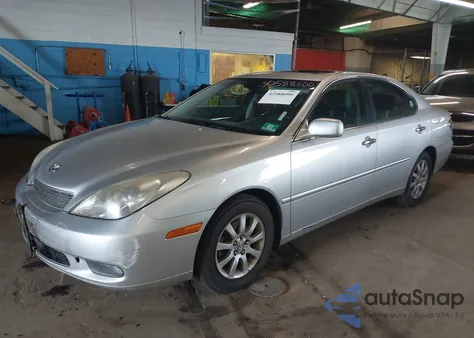 2002 Lexus Es 300 300 z USA, uszkodzony, nr VIN JTHBF30G425035697